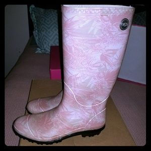 Ugg rain boots